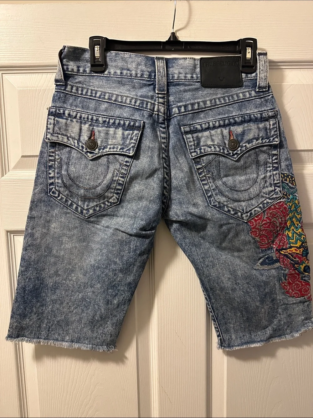 True Religion ‘Ricky’ Relaxed Straight Dragon Embroidered Denim Shorts - Size 28